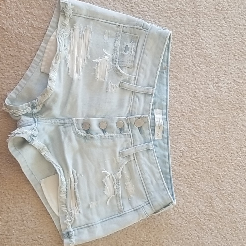 Abercrombie & Fitch Distressed Denim Short Size 25